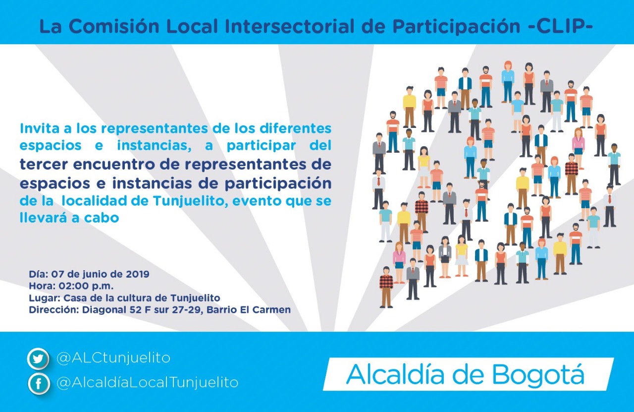Muchas personas de diferentes poblaciones de pie al lado de información del evento