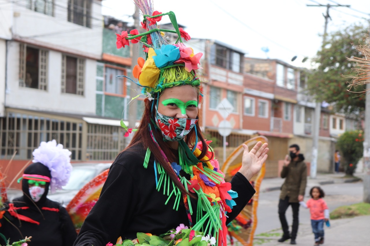 mujer disfrazada