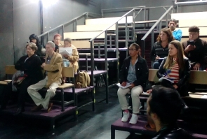 El CLACP de Fontibón reunido en el Teatro Experimental de Fontibón, como parte de conocer otros espacios de la localidad
