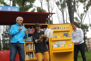 La Secretaria de Cultura María Claudia López y el Alcalde Enrique Peñalosa en la inauguración PPP Parque de los Novios