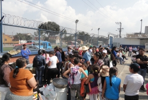 Evento homenaje a las víctimas en donde esta participando toda la comunidad de un conversatorio y un almuerzo