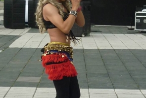 Interpretación perfomatica de la Cantante Colombiana Shakira 