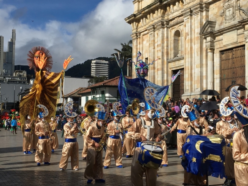 Danza en la Plaza de Bolívar