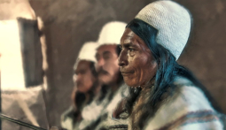 tres personas indígenas